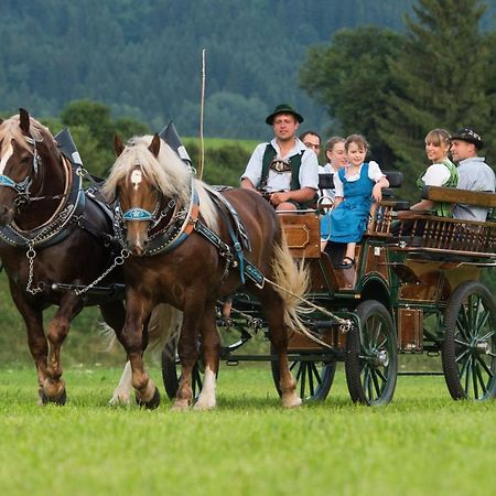 Bauernhof Kotz Bed & Breakfast Brunnen Екстериор снимка