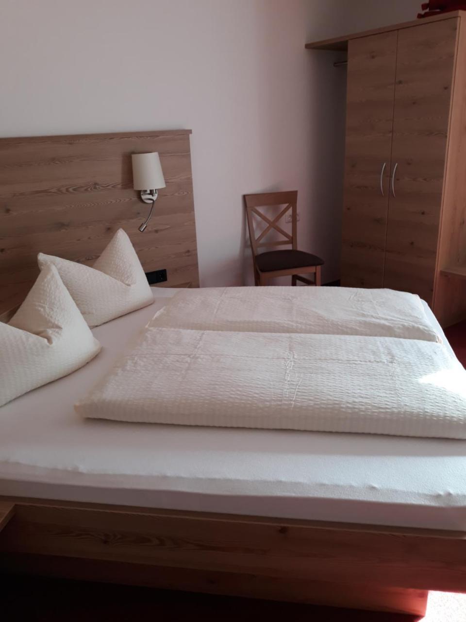 Bauernhof Kotz Bed & Breakfast Brunnen Екстериор снимка